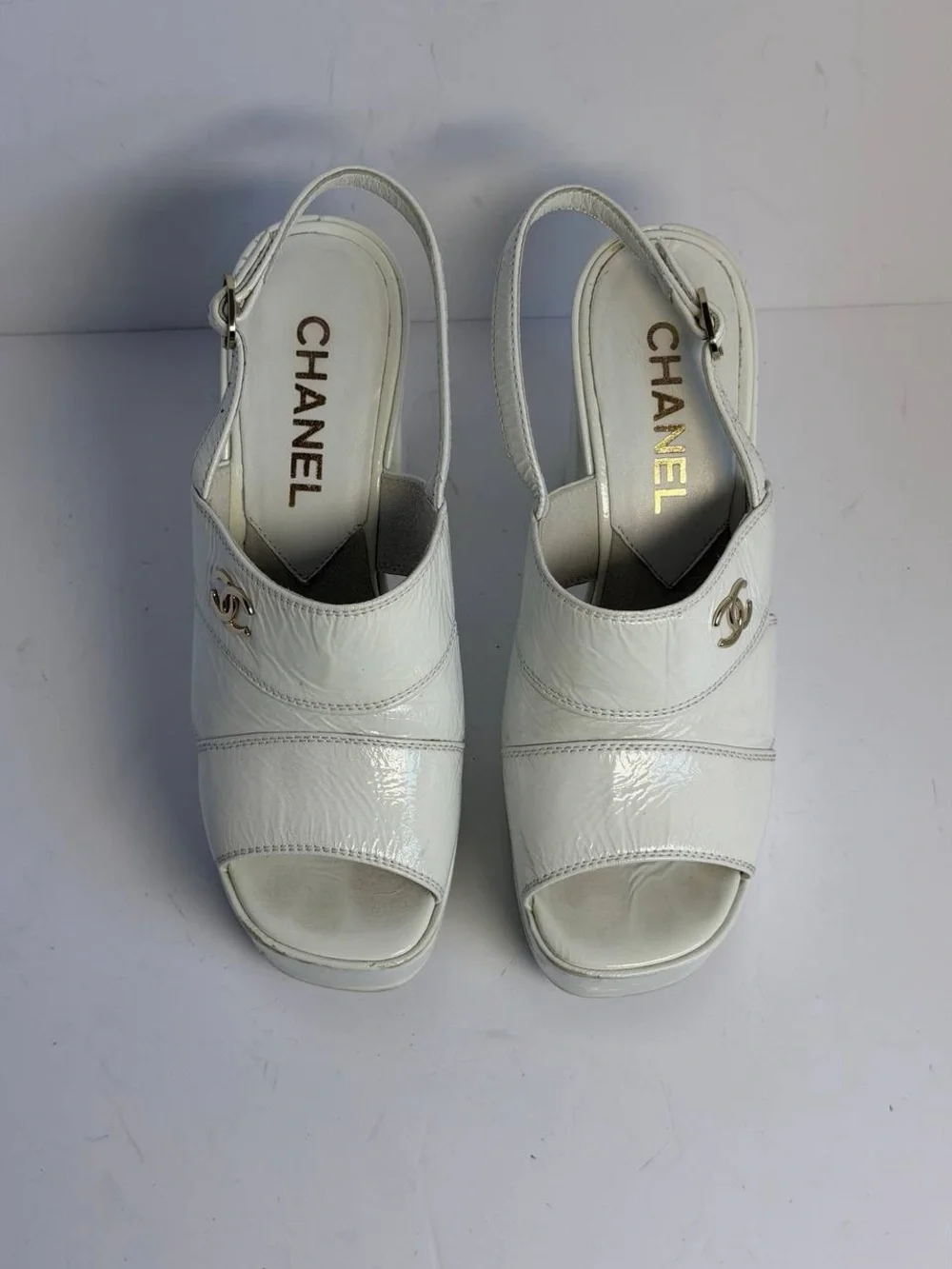 Chanel Pre-Fall 2023 Paris-Dakar Runway White Patent Leather Platform Slingback